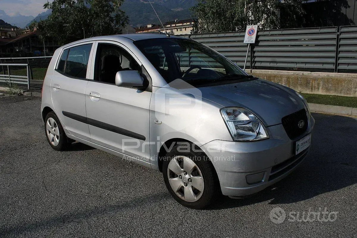 Usata Kia Picanto Urban 61 CV (44 kW) 2007 Grigio Utilitaria