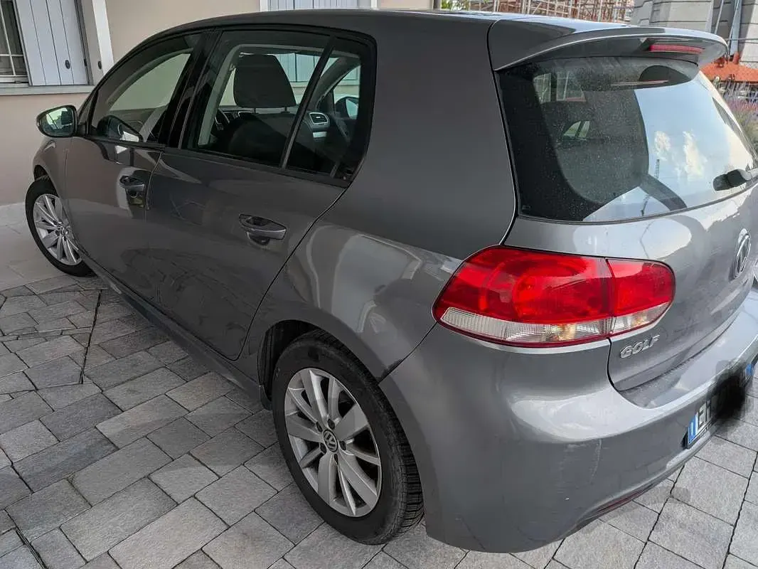 Usata VW Golf VI Edition 105 CV (77 kW) 2011 Utilitaria