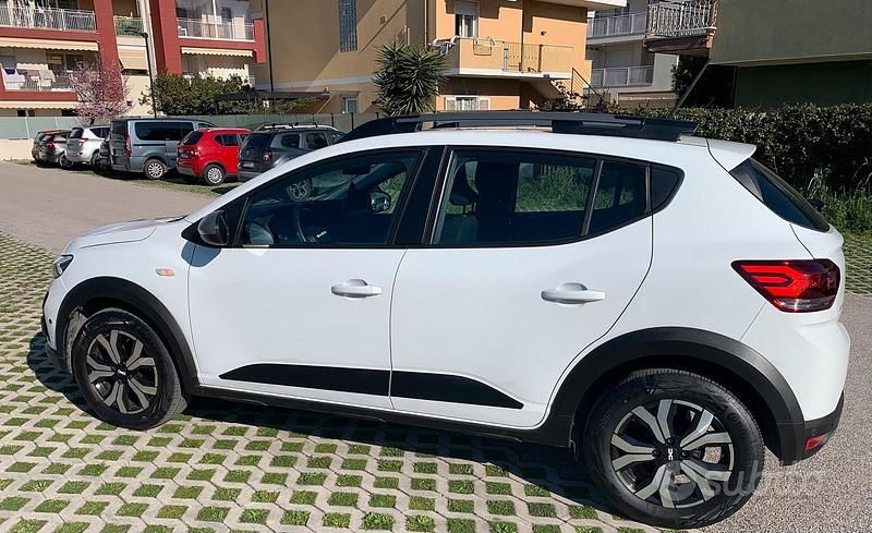 Usata Dacia Sandero Stepway 101 CV (74 kW) 2023 Bianco Berlina