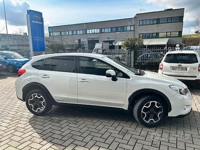 Usata Subaru XV Style 147 CV (108 kW) 2015 Bianco SUV