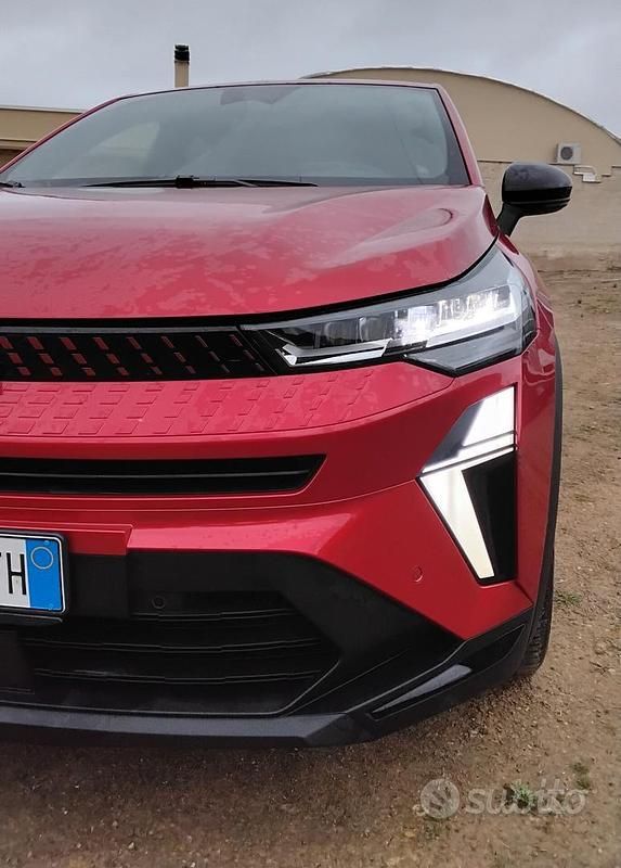 Usata Renault Captur Evolution 101 CV (74 kW) 2024 Rosso SUV