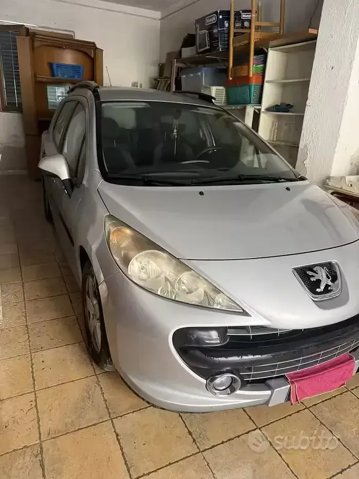 Käytetty Peugeot 207 Sport 90 HP (66 kW) 2008 Harmaa Farmari