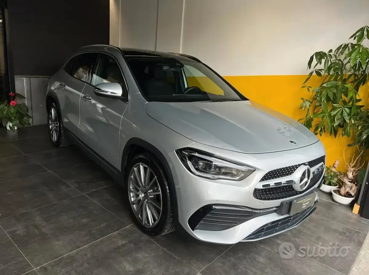 Usata Mercedes GLA200 150 CV (110 kW) 2021 SUV