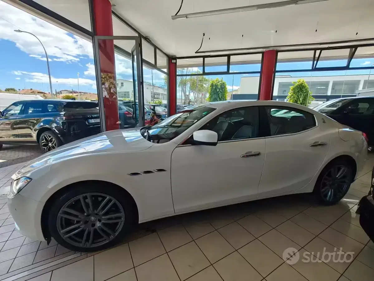 Usata Maserati Ghibli 250 CV (183 kW) 2014 Bianco Berlina