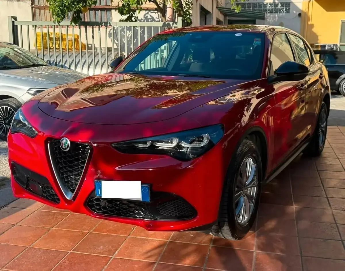 Usata Alfa Romeo Stelvio Super 160 CV (117 kW) 2023 Rosso SUV