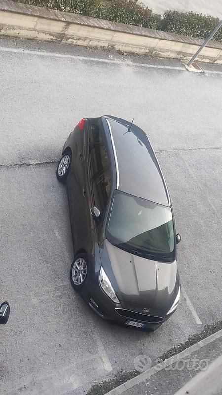 Usata Ford Focus Business Edition 120 CV (88 kW) 2017 Grigio Station wagon