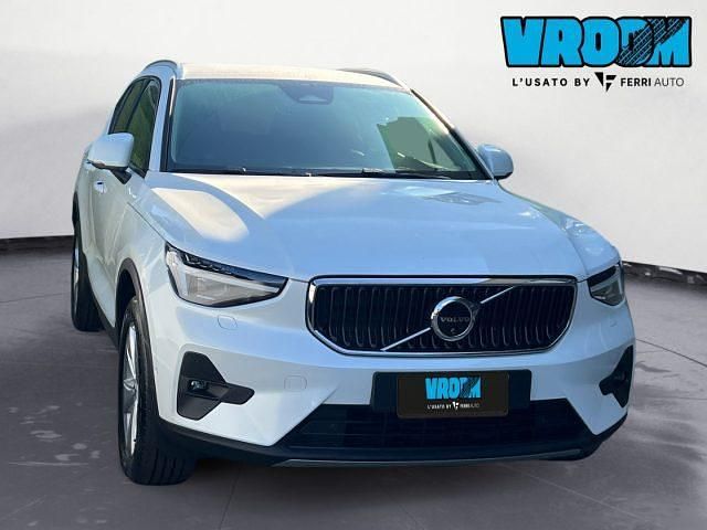 Usata Volvo XC40 Core 163 CV (119 kW) 2025 Bianco SUV