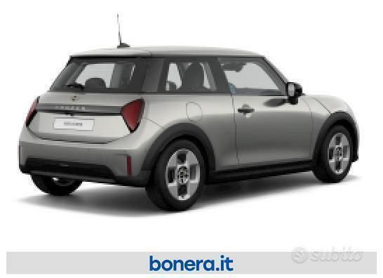 Usata Mini Cooper Essential 156 CV (114 kW) 2024 Melting silver iii Utilitaria