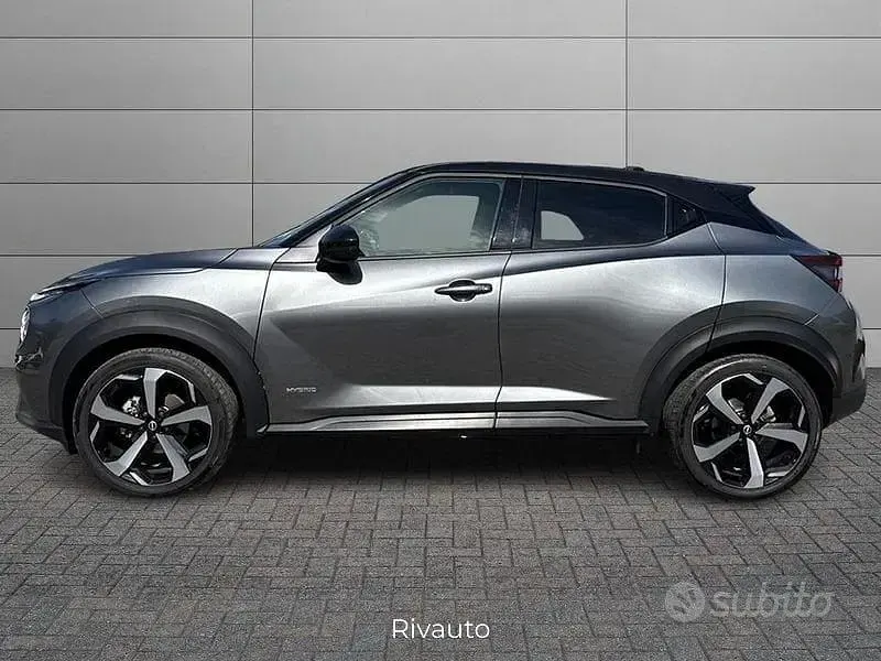 Usata Nissan Juke Tekna 143 CV (105 kW) 2023 Grigio scuro SUV
