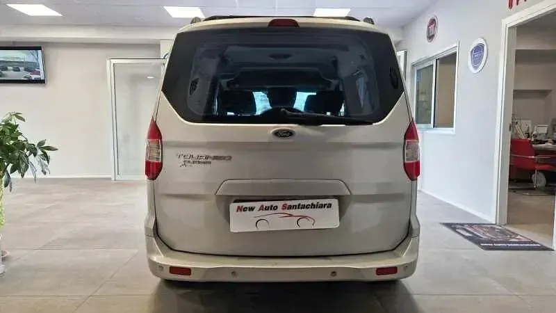 Usata Ford Tourneo Courier 95 CV (69 kW) 2014 Argento Monovolume