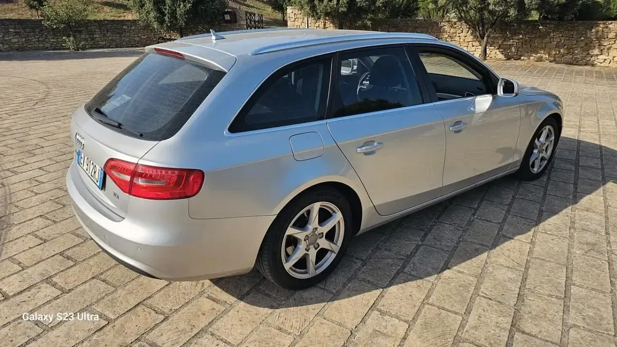 Usata Audi A4 Business Plus 143 CV (105 kW) 2014 Argento Station wagon