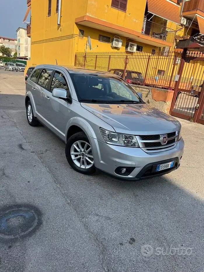 Usata Fiat Freemont Lounge 140 CV (102 kW) 2013 Grigio SUV