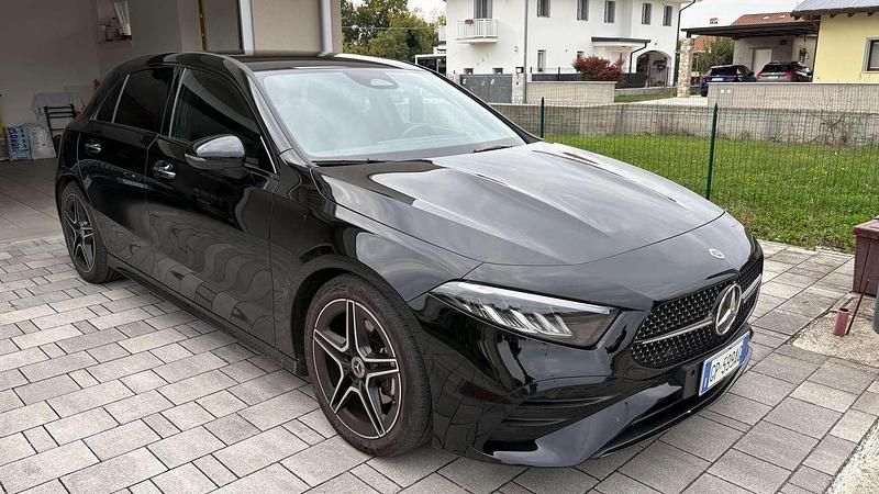 Usata Mercedes A200 Advanced Plus 163 CV (119 kW) 2023 Nero Utilitaria