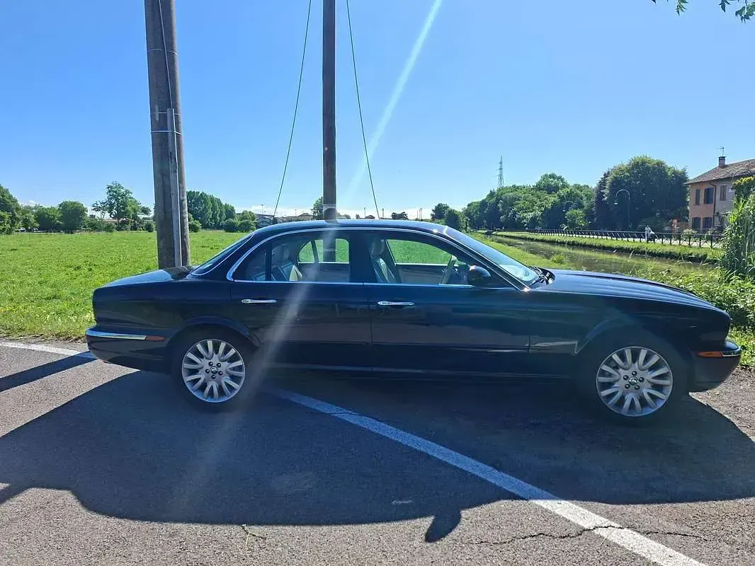 Usata Jaguar XJ Executive 258 CV (189 kW) 2004 Verde Berlina