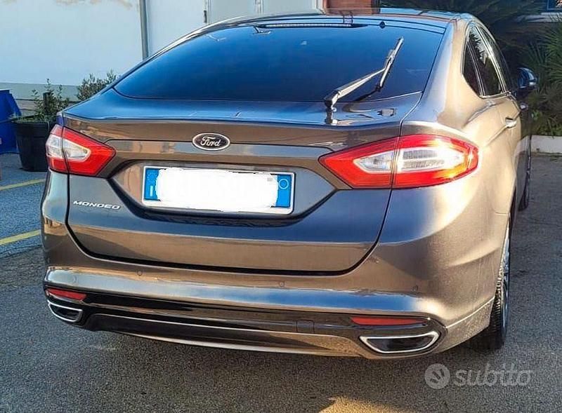 Usata Ford Mondeo Business Edition 180 CV (132 kW) 2015 Grigio Berlina