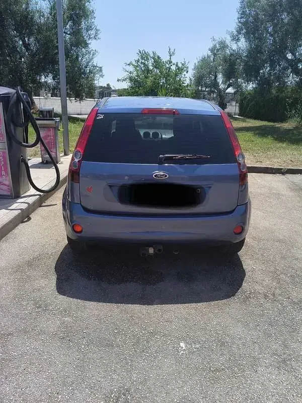Usata Ford Fiesta 68 CV (50 kW) 2005 Utilitaria
