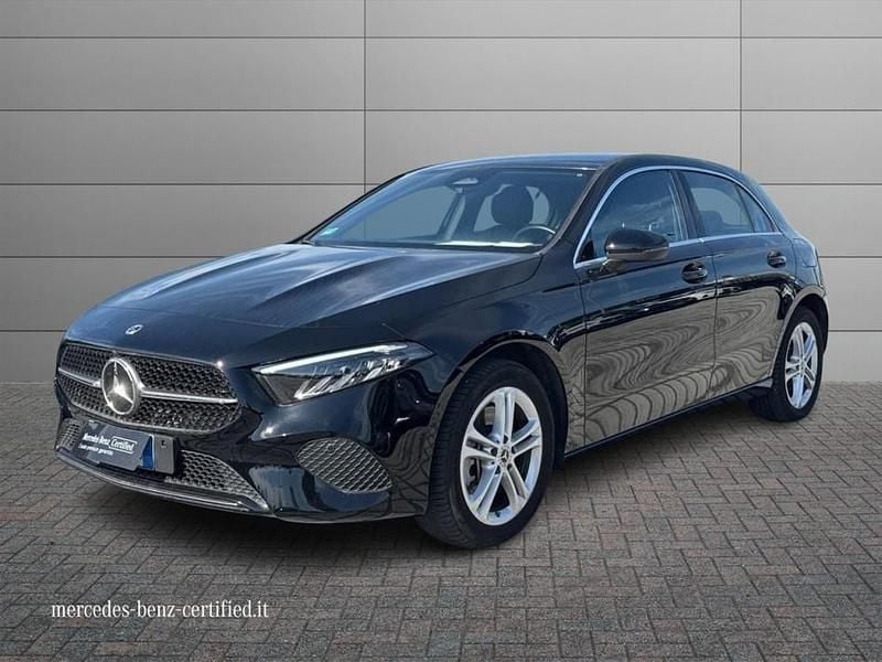 Nero Usata 2023 Mercedes A250 Executive Tre volumi | 29.900 € (Ottimo prezzo) - Immagine 1/4