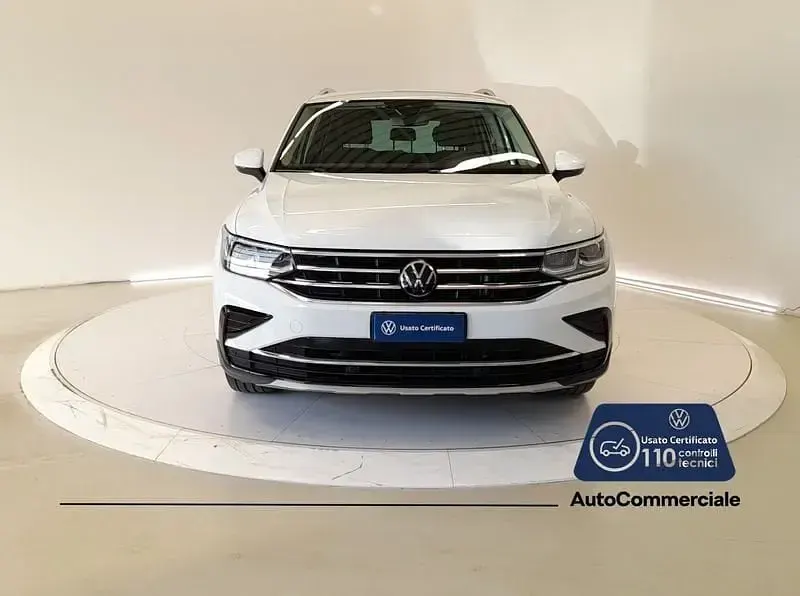 Usata VW Tiguan Elegance 150 CV (110 kW) 2023 Bianco SUV