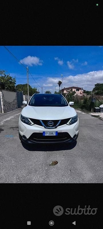 Usata Nissan Qashqai Tekna 131 CV (96 kW) 2015 Bianco SUV