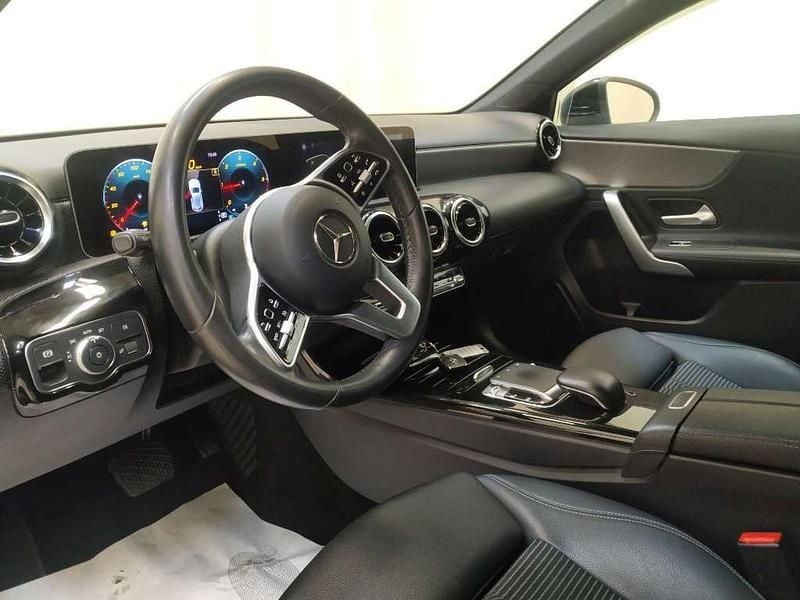 Usata Mercedes A180 116 CV (85 kW) 2019 Nero Berlina