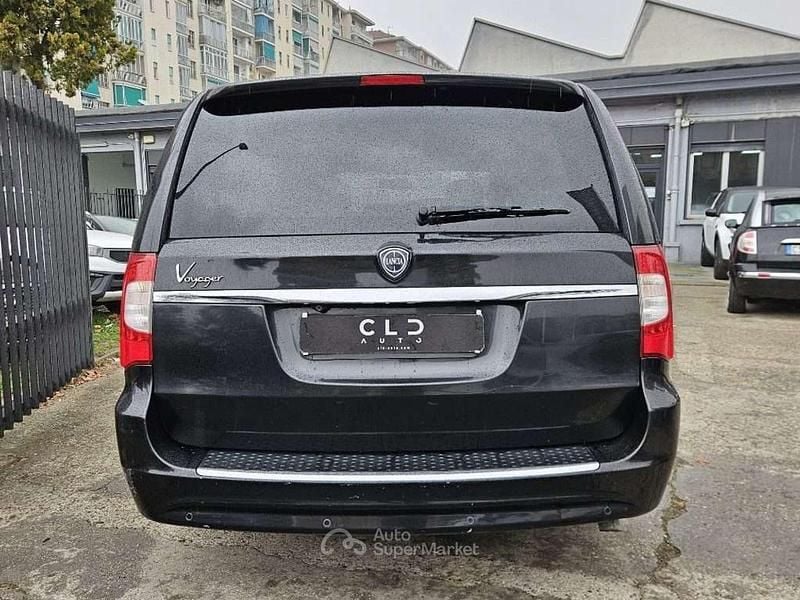 Usata Lancia Voyager 163 CV (119 kW) 2012 Nero Monovolume