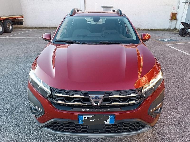 Usata Dacia Sandero Stepway 101 CV (74 kW) 2021 Rosso SUV