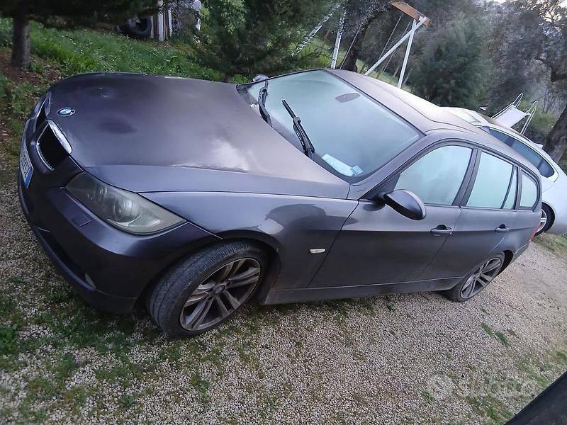Usata BMW 320 Sport Line 2007 Blu Berlina