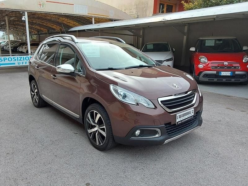 Usata Peugeot 2008 Allure 92 CV (67 kW) 2015 Marrone SUV