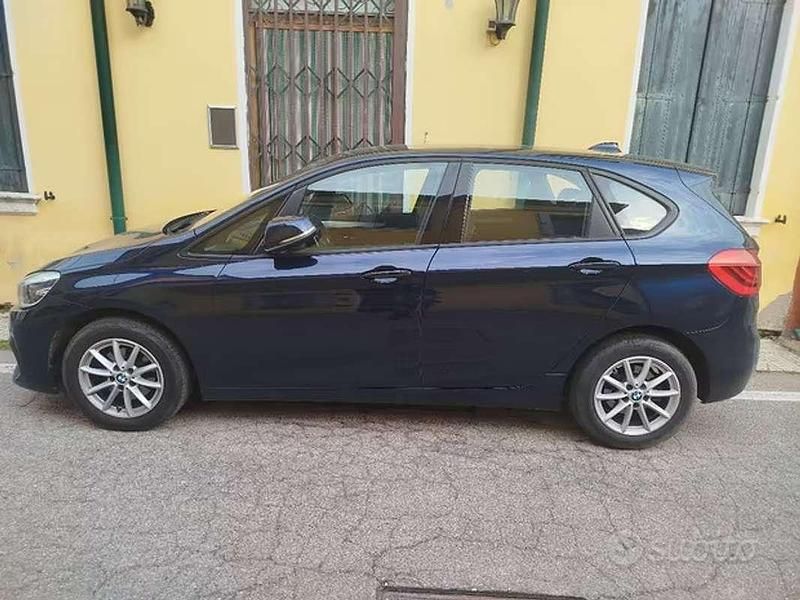 Usata BMW 216 Active Tourer Advantage 116 CV (85 kW) 2018 Blu/azzurro Monovolume