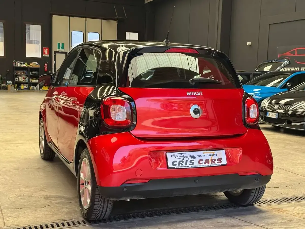 Usata Smart ForFour Prime 90 CV (66 kW) 2016 Rosso Utilitaria