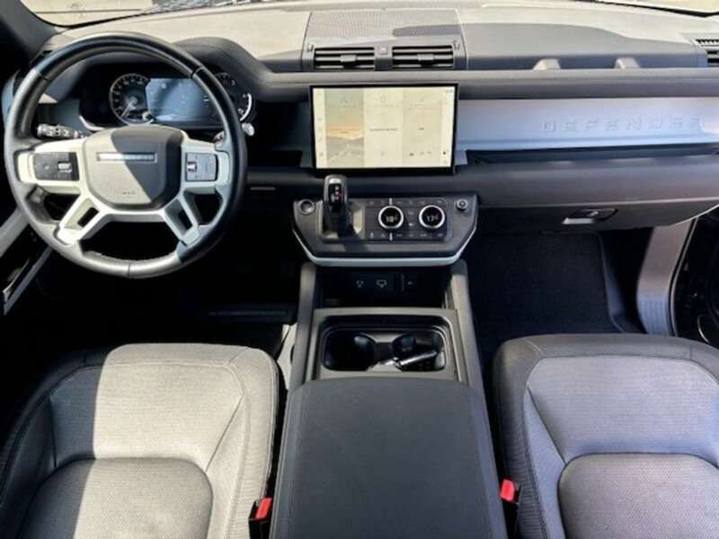 Usata Land Rover Defender SE Dynamic 249 CV (183 kW) 2022 Grigio scuro SUV