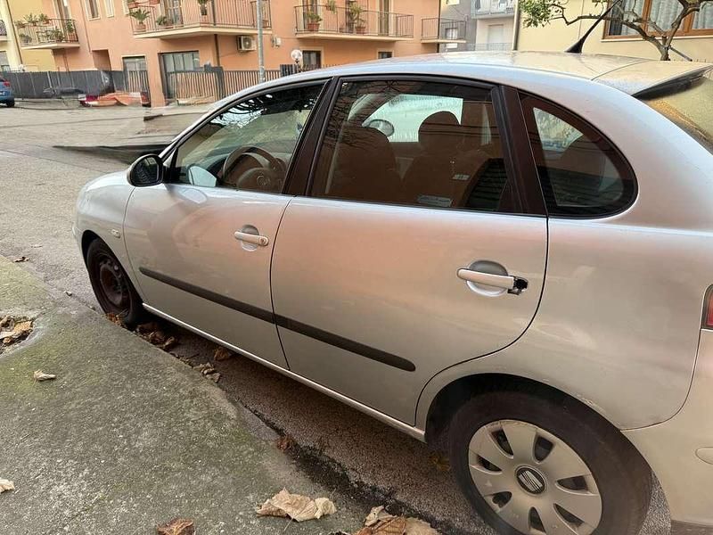 Usata Seat Ibiza Reference 75 CV (55 kW) 2003 Berlina