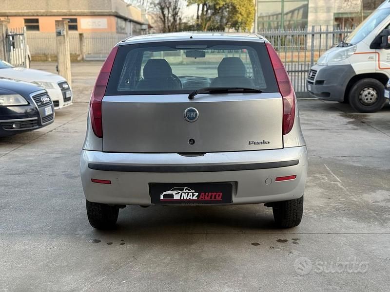 Usata Fiat Punto Dynamic 59 CV (43 kW) 2005 Grigio Utilitaria