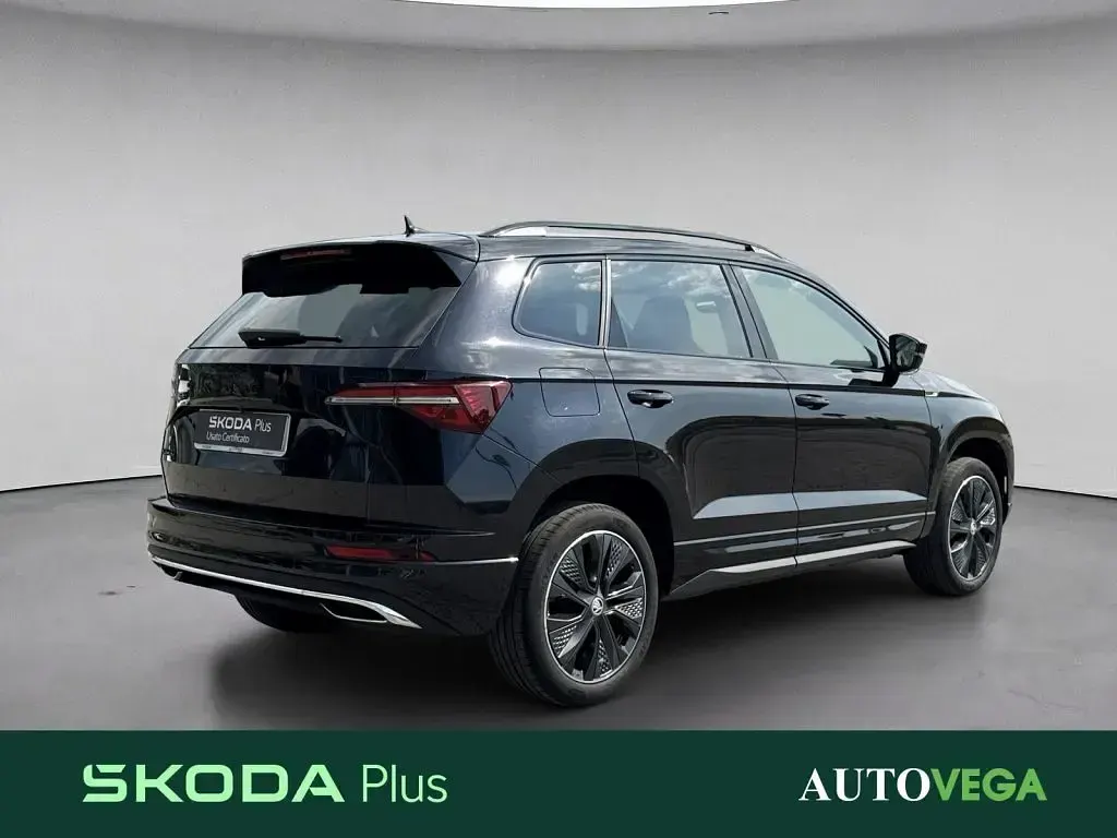 Usata Skoda Karoq SportLine 150 CV (110 kW) 2024 Nero / pastello SUV