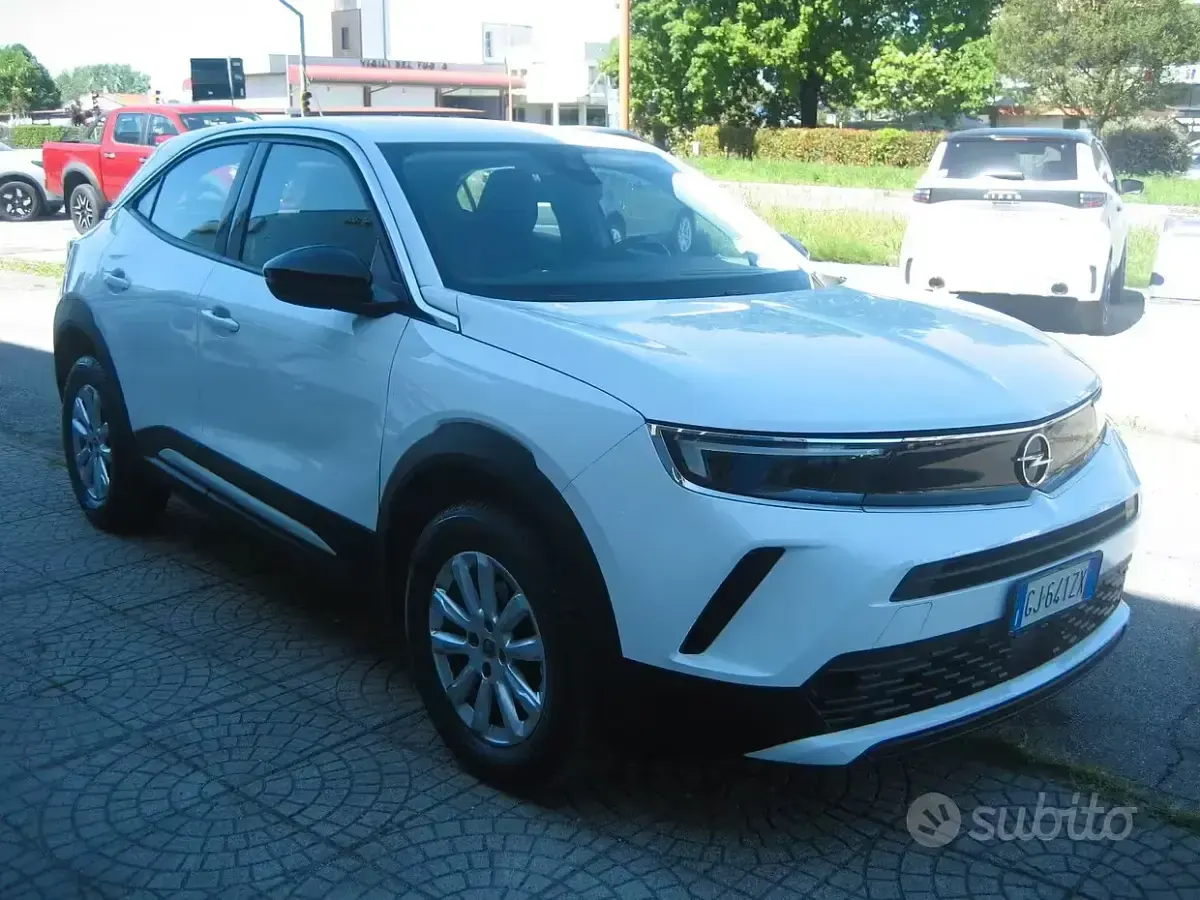 Usata Opel Mokka Edition 110 CV (80 kW) 2022 Bianco SUV