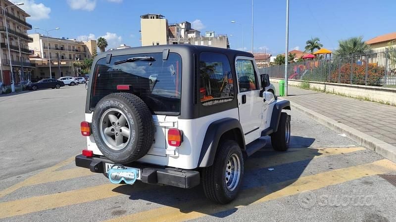 Usata Jeep Wrangler Sport 177 CV (130 kW) 1999 Bianco SUV