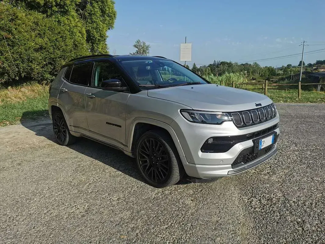 Usata Jeep Compass 131 CV (96 kW) 2023 Argento SUV