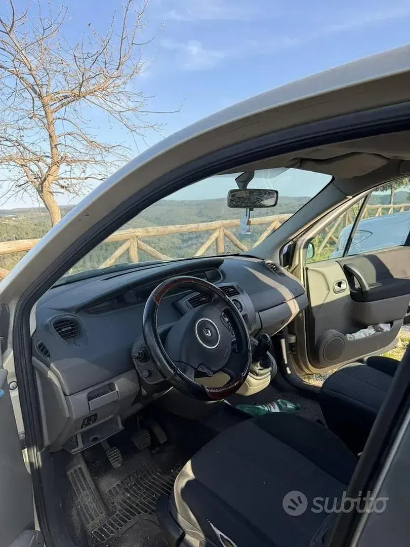 Usata Renault Scenic E-Tech 120 CV (88 kW) 2009 Grigio Berlina