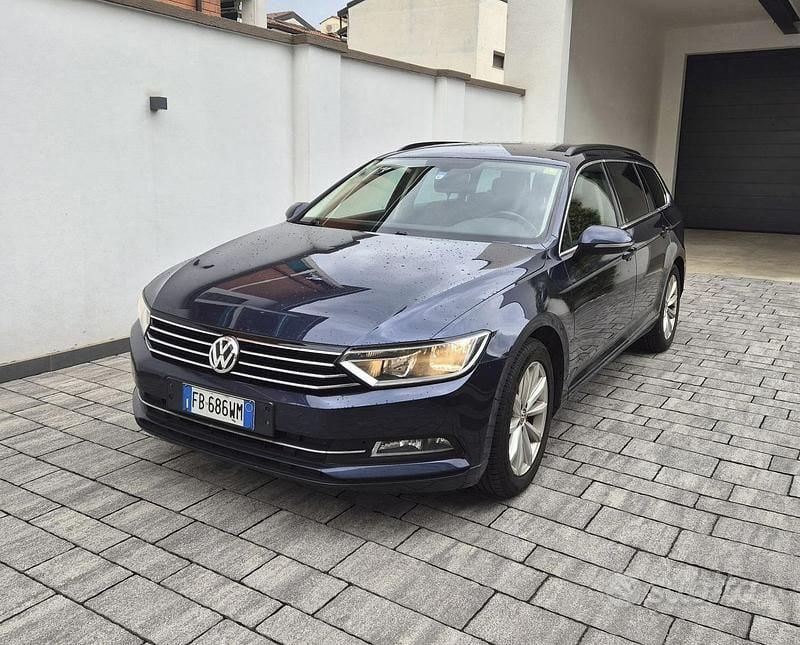 Usata VW Passat 120 CV (88 kW) 2015 Blu Station wagon