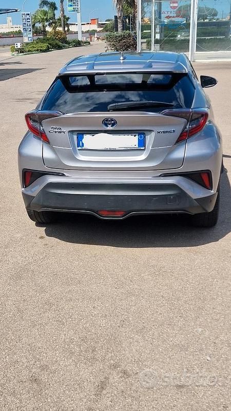Usata Toyota C-HR Lounge 105 CV (77 kW) 2018 Grigio SUV