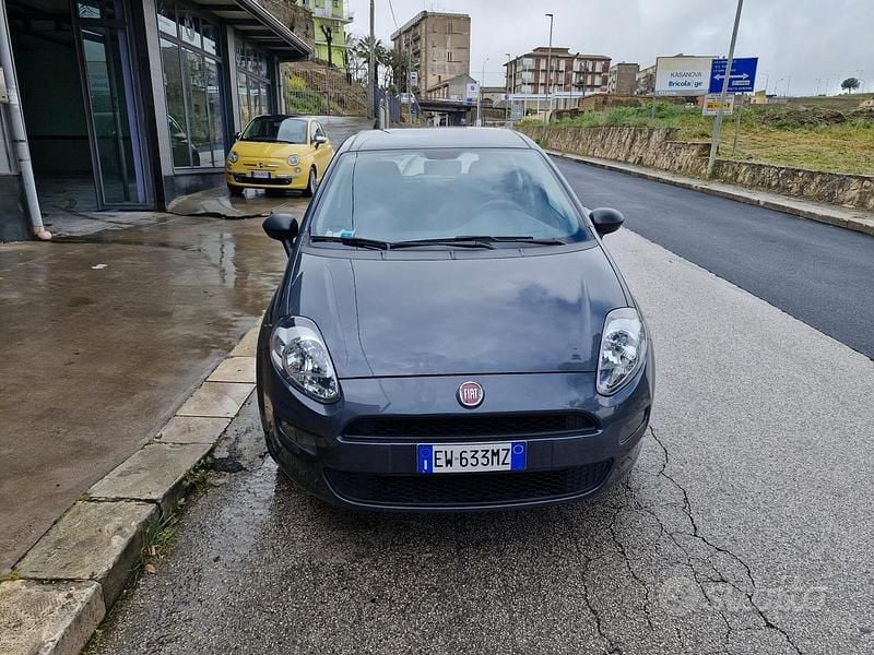 Usata Fiat Punto Street 75 CV (55 kW) 2014 Grigio Utilitaria