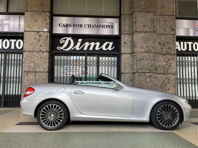 Usata Mercedes SLK200 163 CV (119 kW) 2004 Argento Cabrio