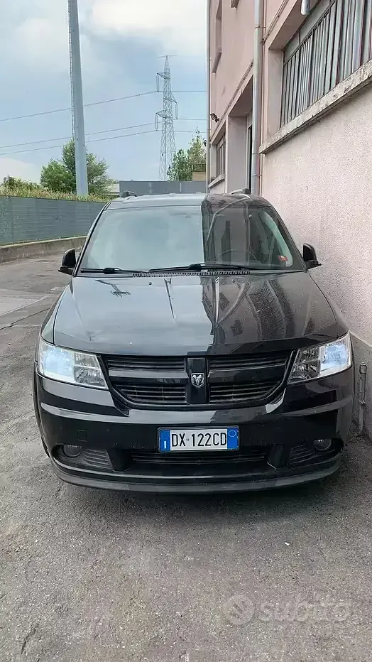 Usata Dodge Journey 140 CV (102 kW) 2009 Nero SUV