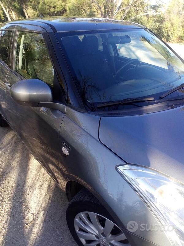 Usata Suzuki Swift 75 CV (55 kW) 2011 Grigio Utilitaria