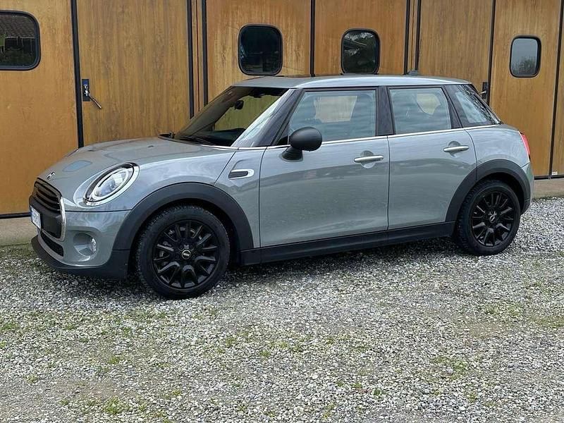 Usata Mini ONE 75 CV (55 kW) 2018 Utilitaria