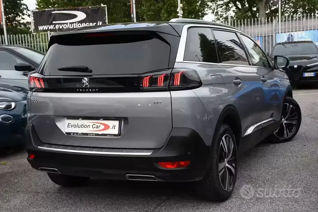 Usata Peugeot 5008 GTi 131 CV (96 kW) 2024 Grigio metallizzato SUV