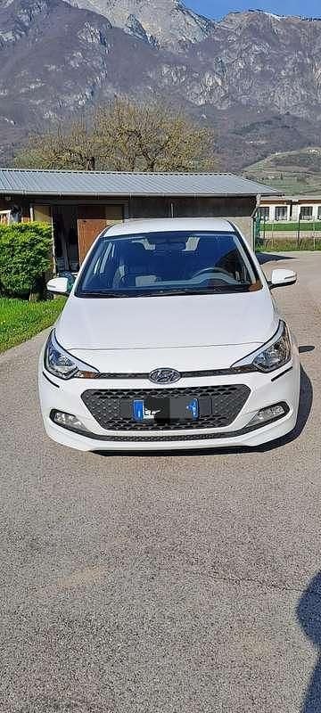 Usata Hyundai i20 Style 84 CV (61 kW) 2015 Utilitaria