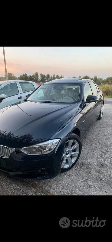 Usata BMW 320 184 CV (135 kW) 2013 Blu Berlina