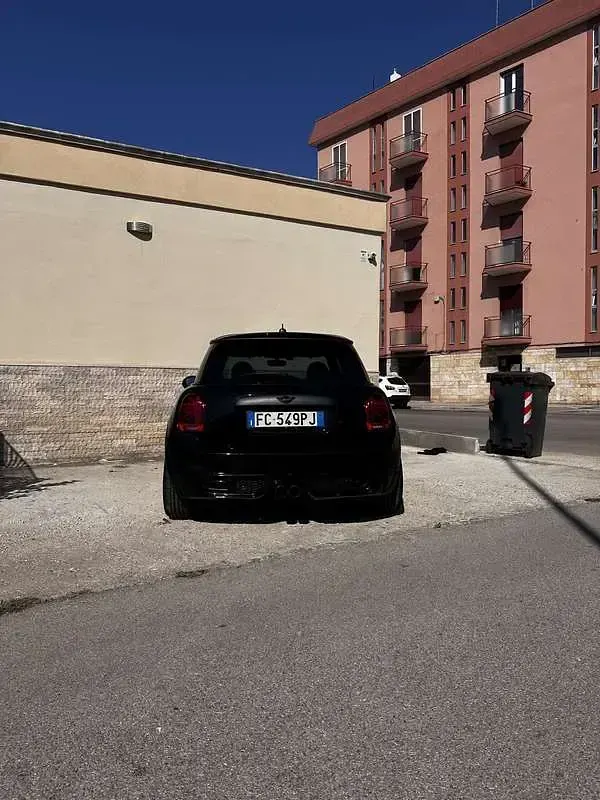 Usata Mini One D Business 95 CV (69 kW) 2016 Utilitaria