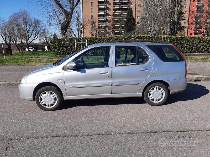 Usata Tata Indigo 2010 Station wagon